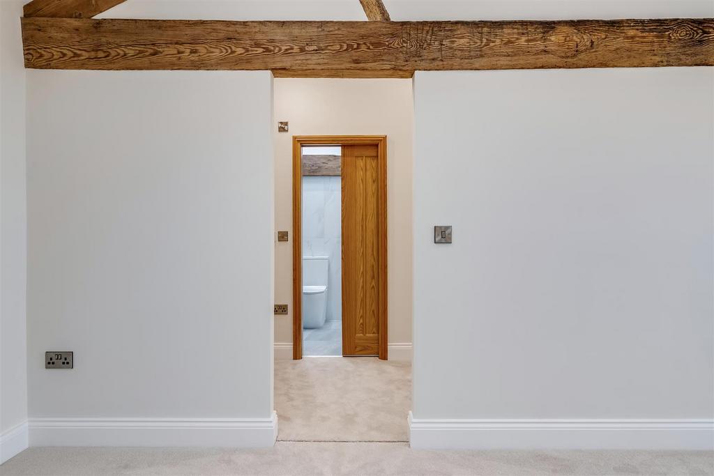 Dressing Area 2.jpg