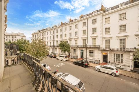 1 bedroom flat for sale, Gloucester Terrace, London