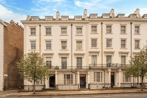 1 bedroom flat for sale, Gloucester Terrace, London