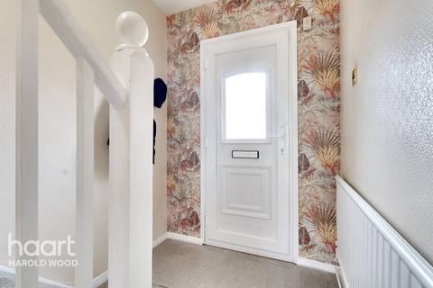 5 Thurso Close, Romford, RM3 0YR