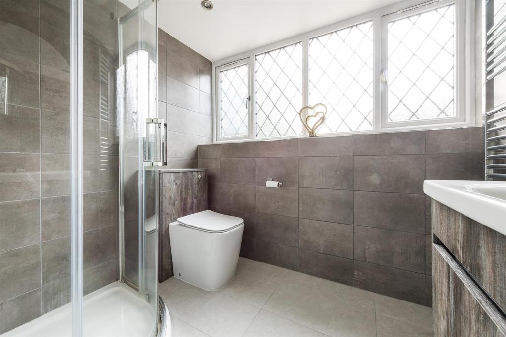 2 Gentleshaw Lane, Solihull, B91 2 SS 21.jpg