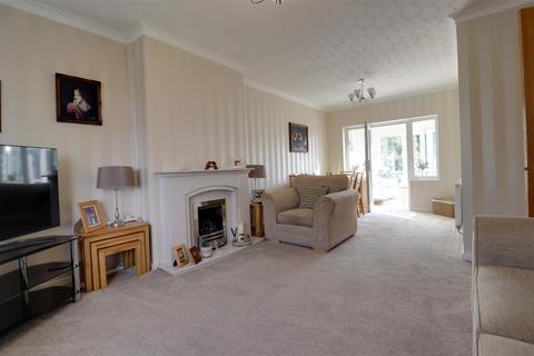 3 bedroom semi-detached house for sale, Berkeley Crescent, Wistaston, Crewe