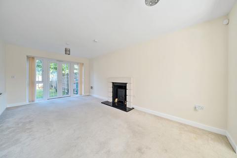 4 bedroom detached house for sale, Kilnwood Close, Faygate, RH12