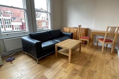 1 bedroom flat to rent, Frognal, Hampstead, London NW3