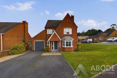 4 bedroom detached house for sale, Carpenter Close, Burton-On-Trent DE15