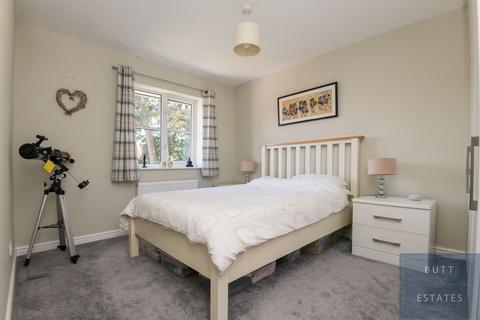 24 Clyst Heath, Exeter, EX2 7TA