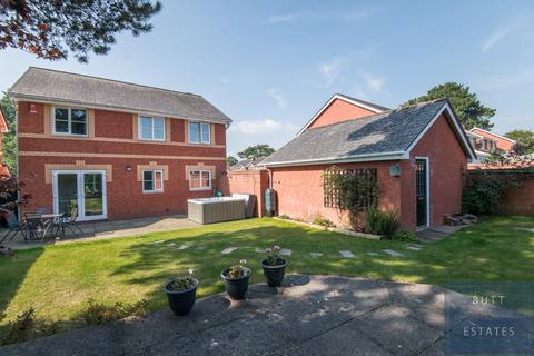 24 Clyst Heath, Exeter, EX2 7TA