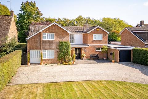 5 bedroom detached house for sale, The Tye, Chelmsford CM3