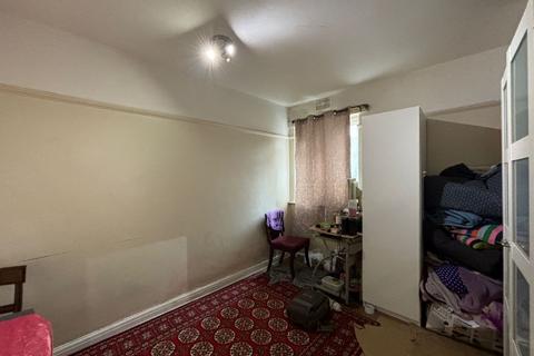 146 Scotts Road, Southall, UB2 5DG