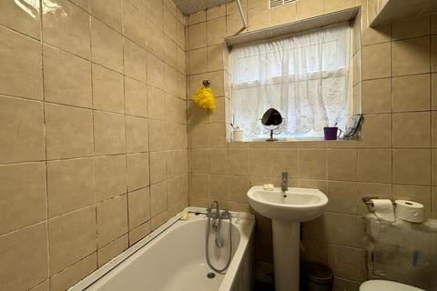 146 Scotts Road, Southall, UB2 5DG