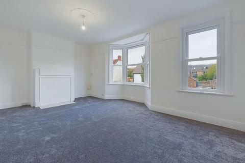 2 bedroom flat to rent, Portland Road, Hove, BN3 5QN