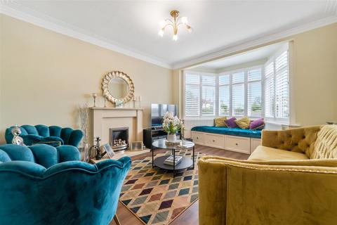 26 Montrose Avenue, Datchet, Slough, SL3 9NJ