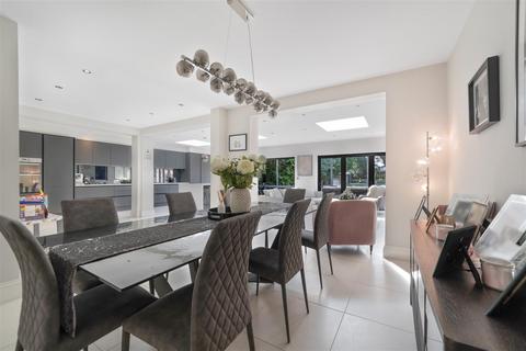 26 Montrose Avenue, Datchet, Slough, SL3 9NJ