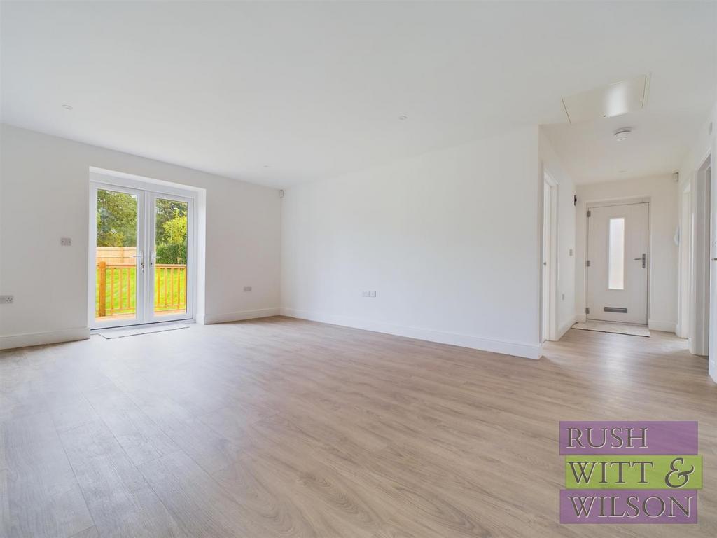 CAM03417 G0-PR0362-STILL008.jpg