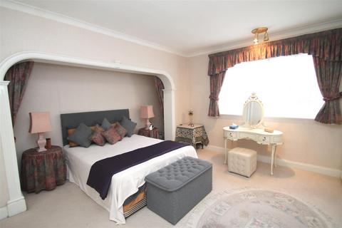 3 bedroom apartment for sale, Viceroy Close, Edgbaston, Birmingham