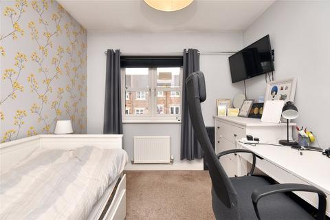 16 Barley Fields Close, Garforth, Leeds, LS25 1DT