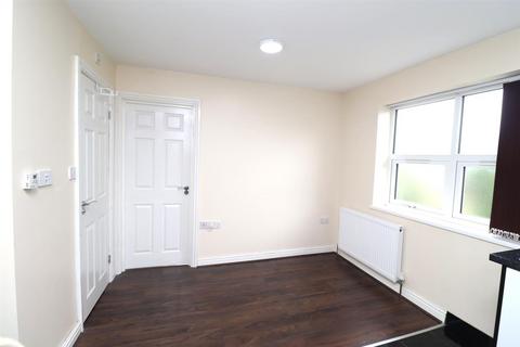 1 bedroom flat to rent, Lutterworth Road, Whitestone