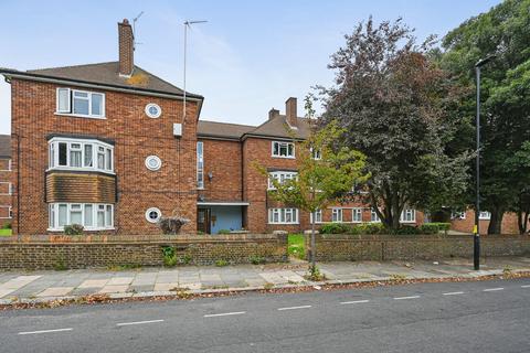 2 bedroom flat for sale, Creswick Road, Acton