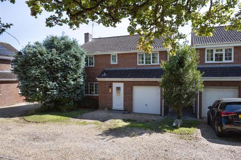 4 bedroom detached house for sale, Oak Tree Close, Trowbridge