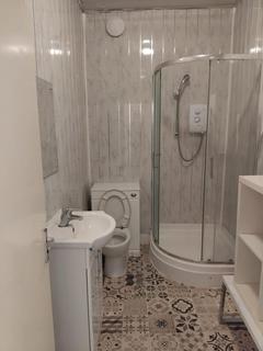 1 bedroom house to rent, Room 4, 112 Woodsley Road  Leeds  West Yorkshire
