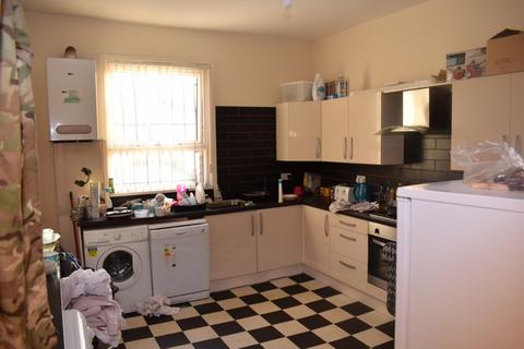 1 bedroom house to rent, Room 2, 112 Woodsley Road West Yorkshire Leeds