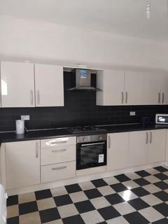 Room 2, 112 Woodsley Road West Yorkshire Leeds