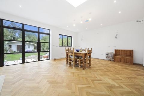 29 Manor View, London, N3 2ST