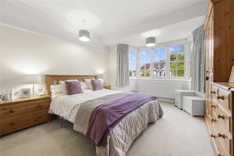 29 Manor View, London, N3 2ST