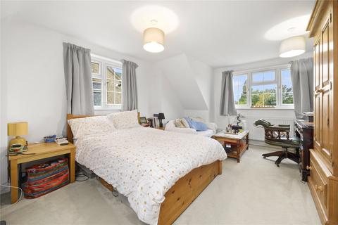 29 Manor View, London, N3 2ST