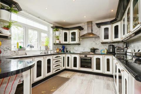 5 bedroom semi-detached house for sale, Bushey Mill Lane, Bushey WD23