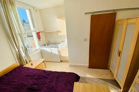 Studio to rent, Bryantwood Road , N7 7BG