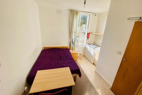 Studio to rent, Bryantwood Road , N7 7BG