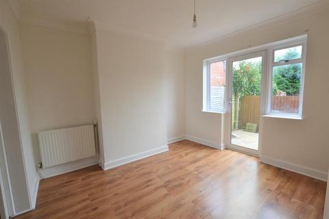 3 bedroom semi-detached house to rent, Brooklyn Road, St Marks