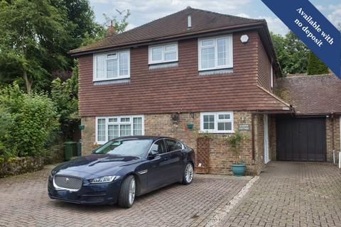 4 bedroom detached house to rent, Rectory Lane, Lyminge, CT18