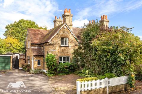 3 bedroom semi-detached house for sale, Hobbs Cross Road, Harlow