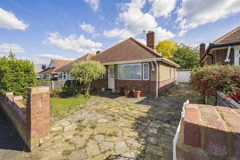 3 bedroom detached bungalow for sale, St. Andrews Crescent, Windsor