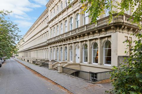 2 bedroom flat for sale, Grosvenor Terrace, Flat 1, Dowanhill, Glasgow, G12 0TB