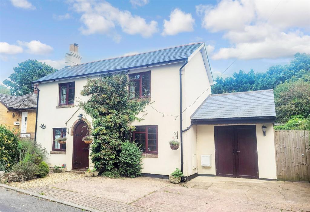 Pallance Road, Cowes, Isle of Wight 2 bed detached house for sale £
