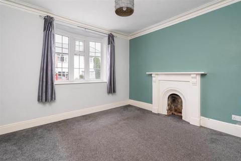 8 Castle Lane, Solihull, B92 8DB