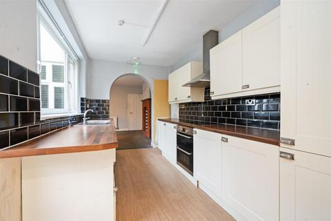8 Castle Lane, Solihull, B92 8DB