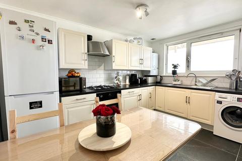 3 bedroom maisonette for sale, Shirley Road, London E15