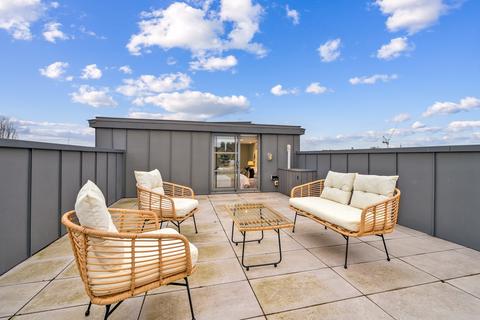3 bedroom penthouse for sale, Gliddon Road London W14