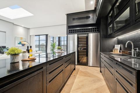 3 bedroom penthouse for sale, Gliddon Road London W14