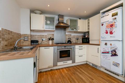 2 bedroom apartment for sale, Brighton Road, REDHILL, Surrey, RH1