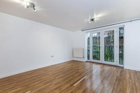 2 bedroom apartment for sale, Brighton Road, REDHILL, Surrey, RH1