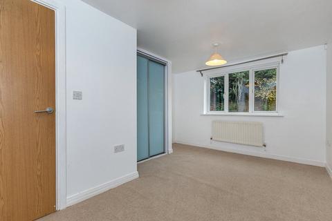 2 bedroom apartment for sale, Brighton Road, REDHILL, Surrey, RH1