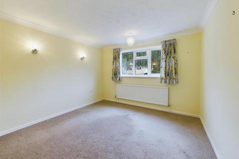 74 Compit Hills, Cromer, NR27 9LP