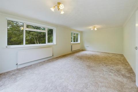 74 Compit Hills, Cromer, NR27 9LP