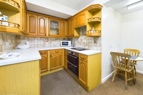 3 bedroom semi-detached house for sale, Mansfield Road, Nottingham NG5