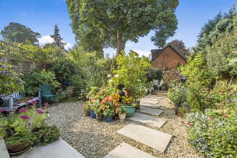 4 bedroom detached house for sale, Greys Road, Henley-on-Thames, Oxfordshire, RG9